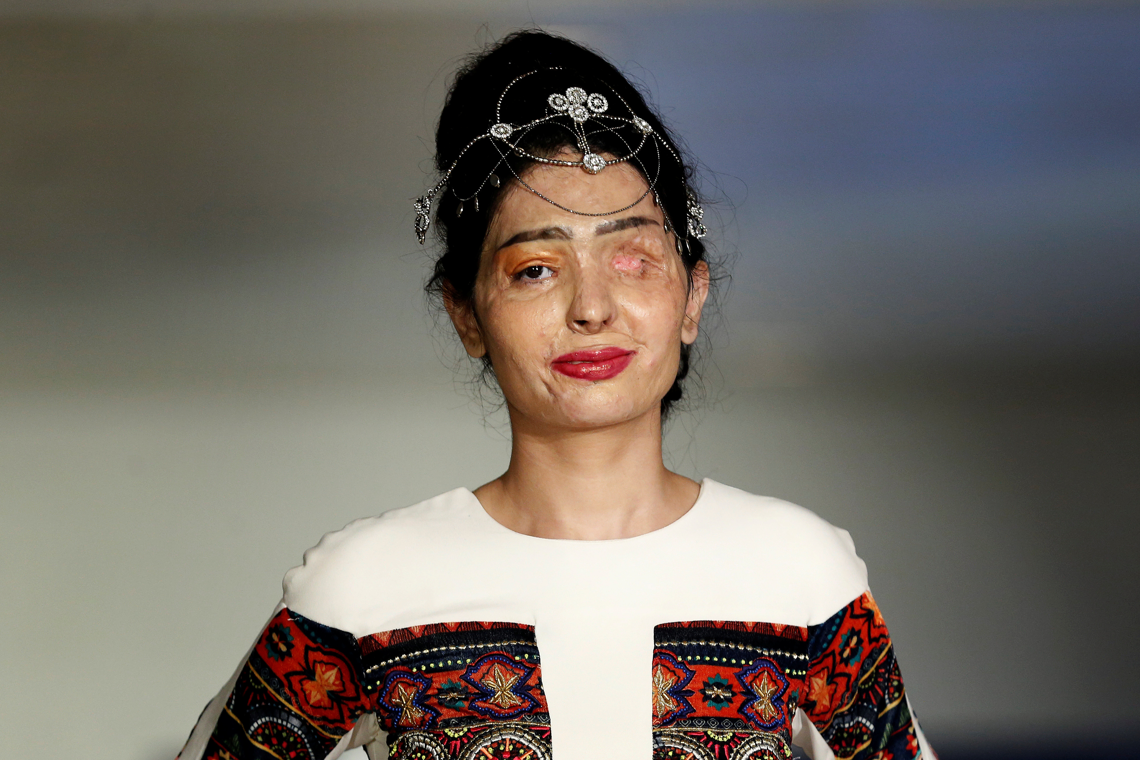 Indian model and acid attack survivor Reshma Quereshi presents a creation from Indian designer Archana Kochhar's Spring/Summer 2017 collection during New York Fashion Week in the Manhattan borough of New York, U.S., September 8, 2016.  REUTERS/Lucas Jackson
