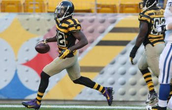 Pittsburgh Steeler William Gay in Purple Cleats